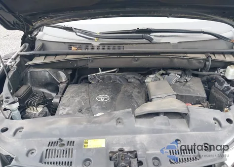 2019 Toyota Highlander Le z USA, uszkodzony, nr VIN 5TDBZRFH7KS994632